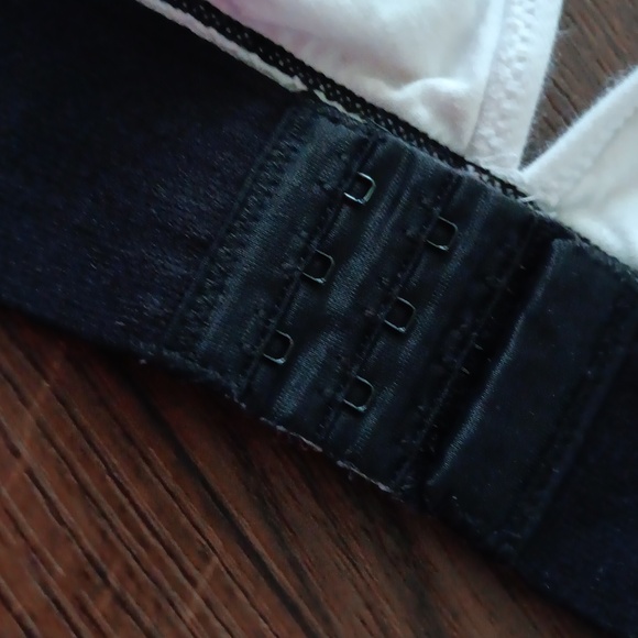 Bra - Picture 7 of 9